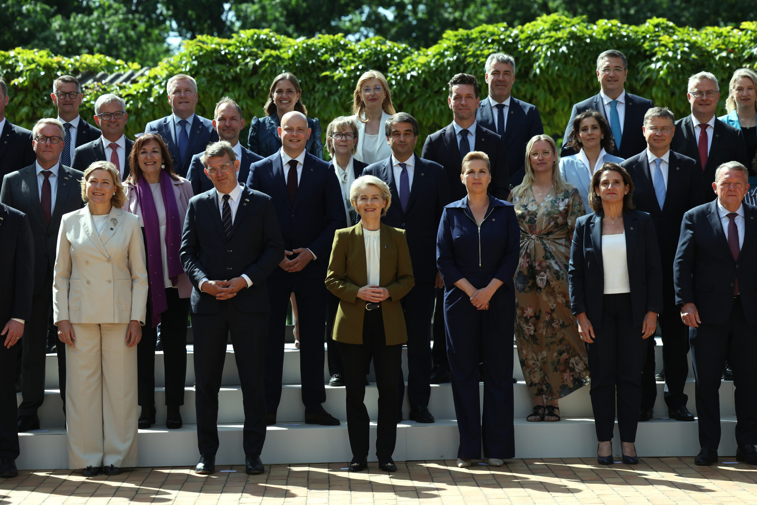 Dazi, Von der Leyen: “Vogliamo un accordo ma siamo pronti a qualsiasi eventualità”