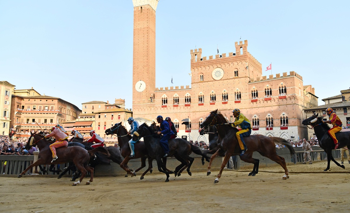 Il Palio di Siena alla contrada dell’Oca: è la più vincente di sempre