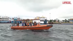 Indonesia, riprese le ricerche dei dispersi nel naufragio di un traghetto vicino a Bali
