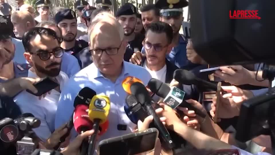 Esplosione Roma, Gualtieri dopo il sopralluogo: “Grazie a soccorritori evitate conseguenze tragiche”