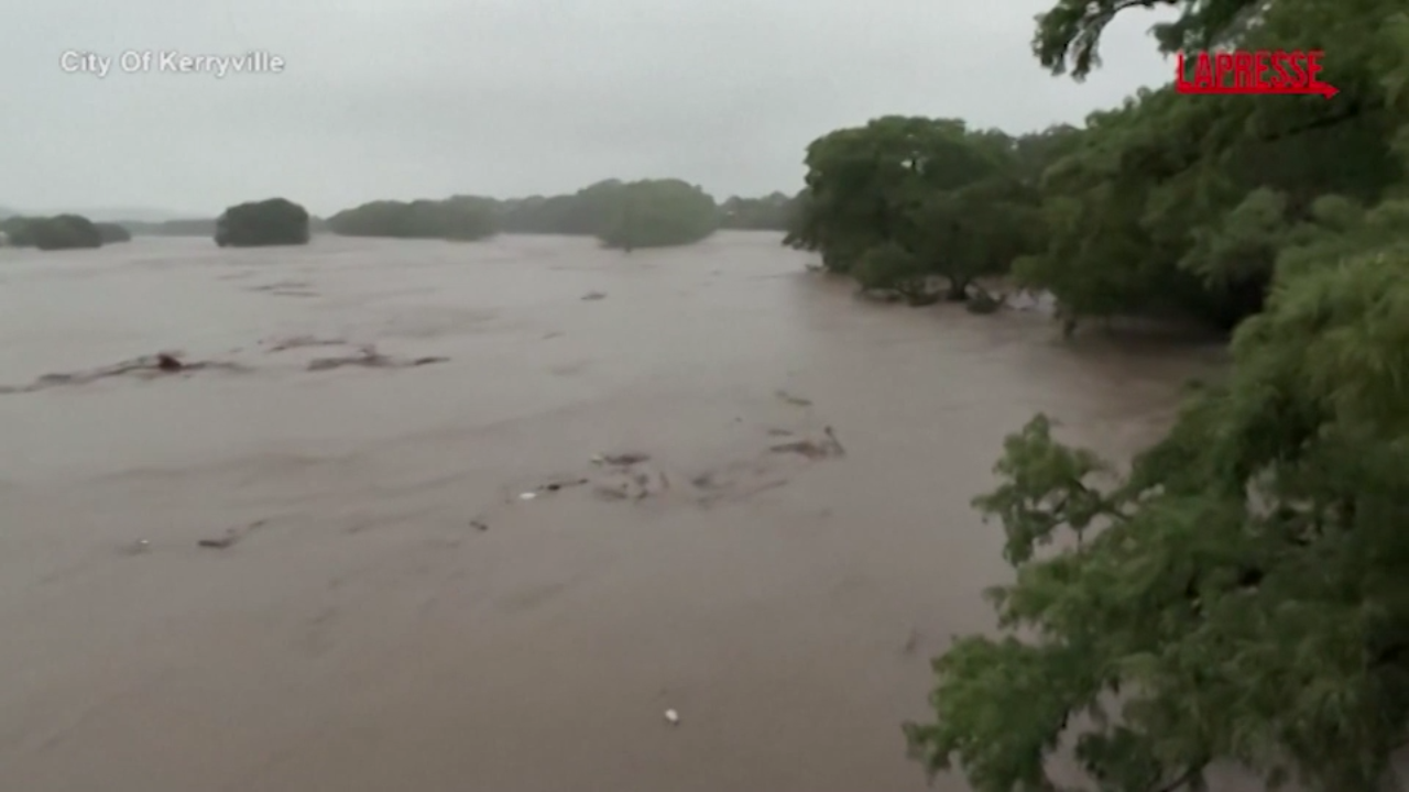 Texas, inondazioni nella conte di Kerr: almeno 13 morti Texas, inondazioni nella conte di Kerr: almeno 13 morti