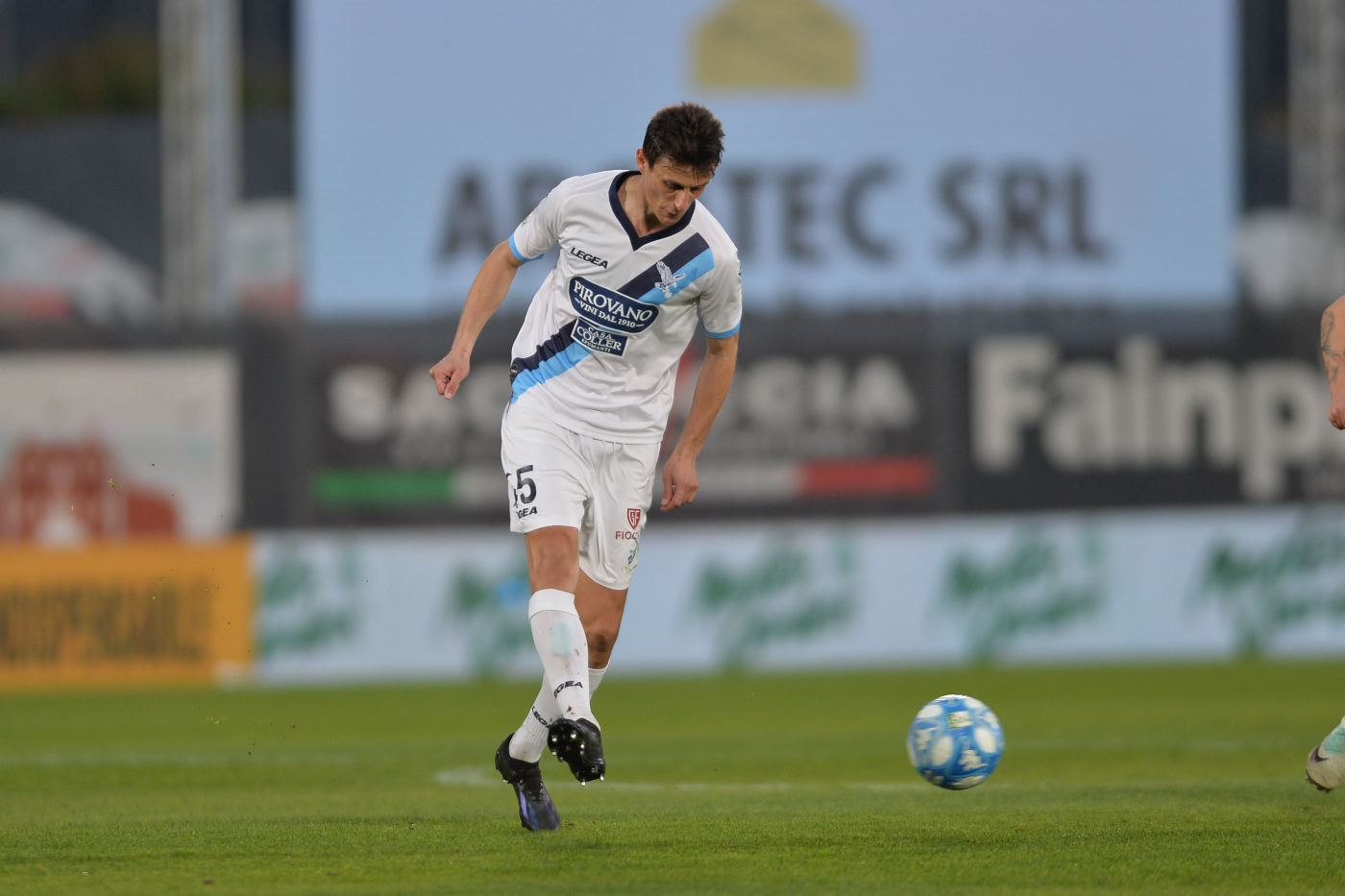 Serie C, colpo in attacco per la Salernitana: arriva Roberto Inglese Serie C, colpo in attacco per la Salernitana: arriva Roberto Inglese