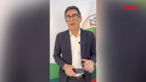 Opposizione, Fratoianni (Avs): “Al governo campioni del climafreghismo, non parlano di caldo e stipendi”