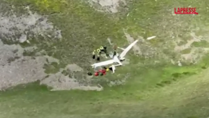 Valle d’Aosta, precipita aliante a Vetan: l’arrivo dei soccorsi