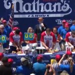 4 luglio, Joey Chestnut vince il ‘Nathan’s Hot Dog Eating Contest”