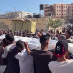 Gaza, i funerali dei palestinesi uccisi negli attacchi israeliani