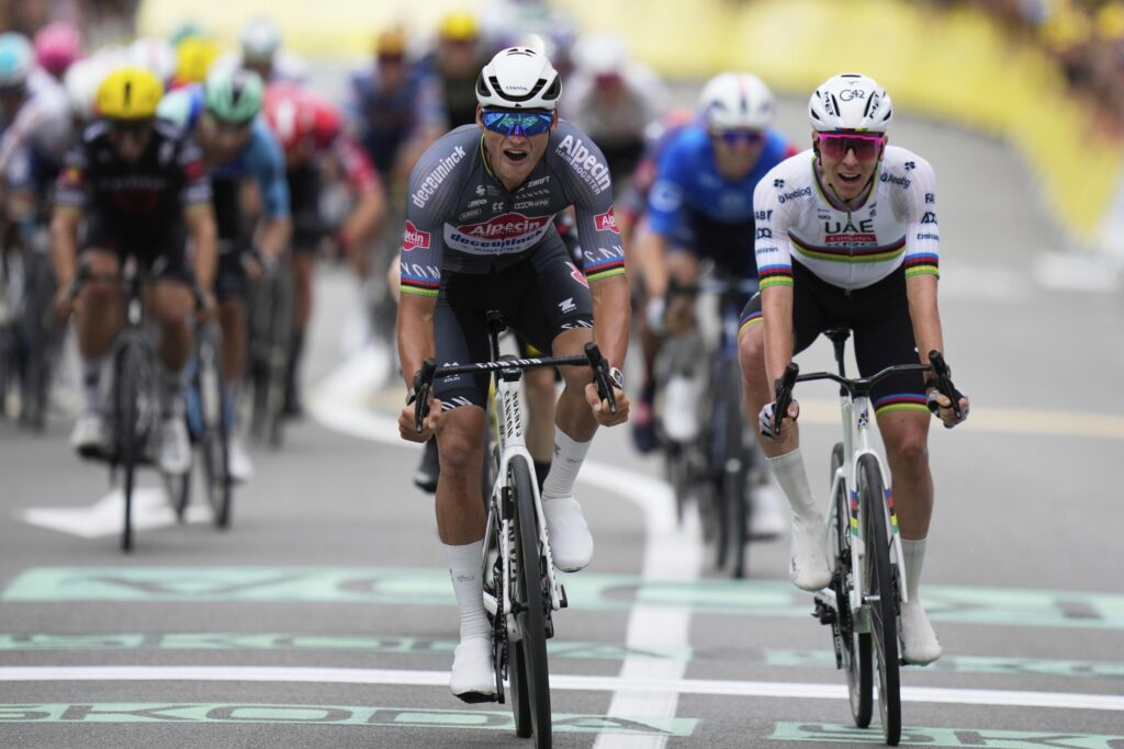 Tour de France 2025, Van der Poel vince la seconda tappa: è la nuova maglia gialla Tour de France 2025, Van der Poel vince la seconda tappa: è la nuova maglia gialla