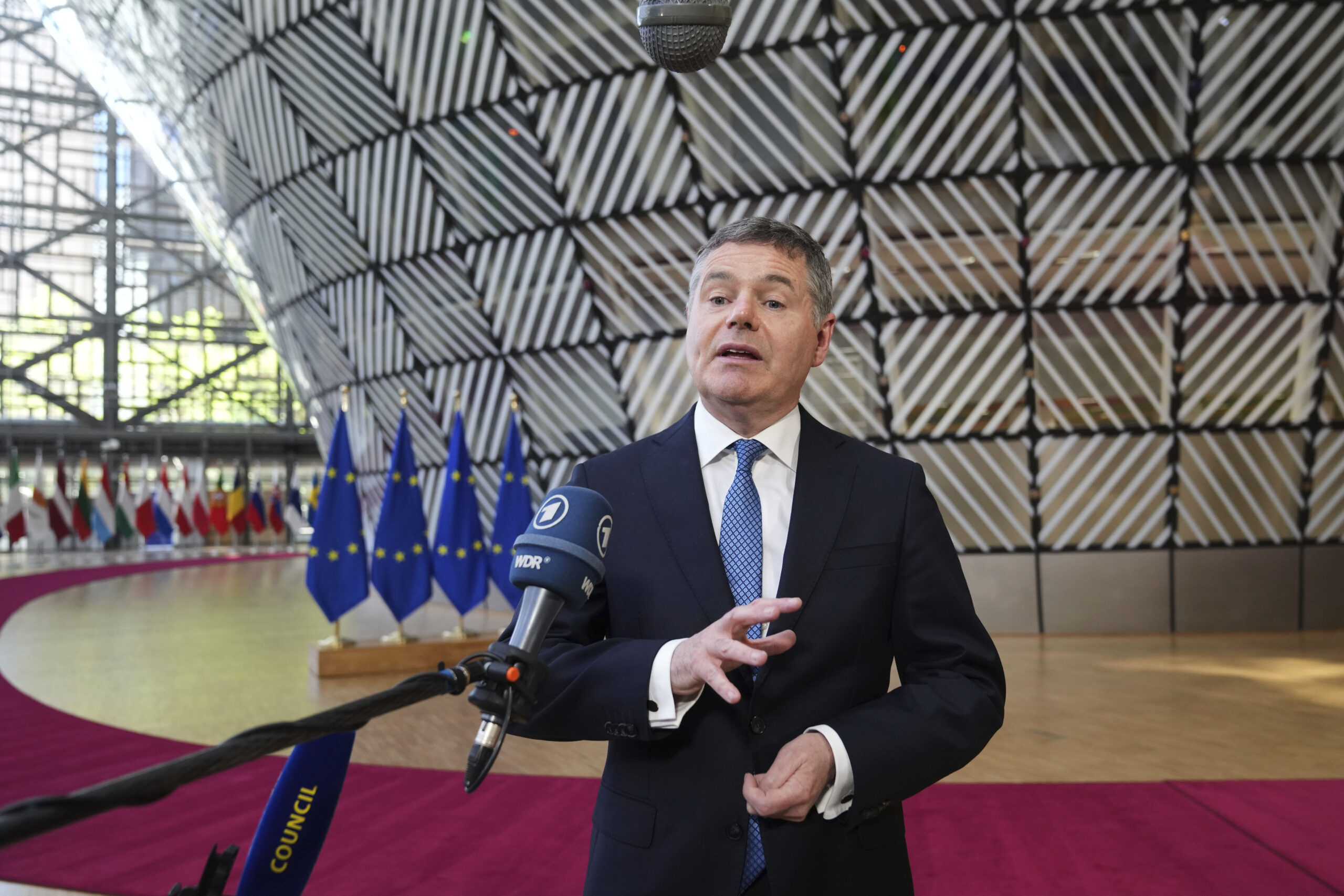 Ue, Donohoe confermato per terzo mandato come presidente Eurogruppo