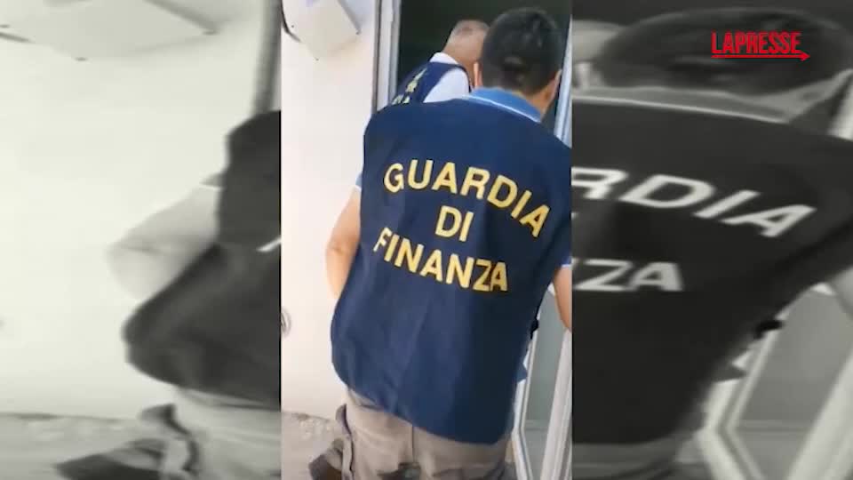 Pisa, Gdf scopre centro estetico in ambulatorio clandestino a Pontedera Pisa, Gdf scopre centro estetico in ambulatorio clandestino a Pontedera