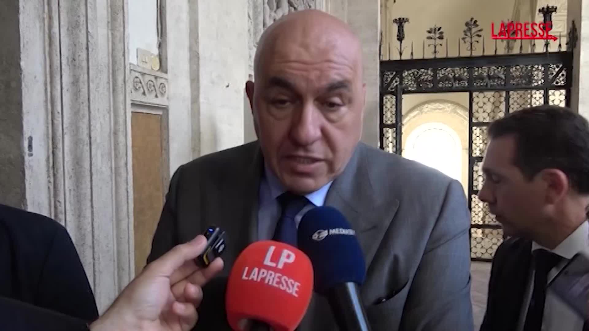 Ucraina, Crosetto: "Problema non sono fondi per ricostruzione ma la sfiducia degli investitori verso Putin" Ucraina, Crosetto: "Problema non sono fondi per ricostruzione ma la sfiducia degli investitori verso Putin"