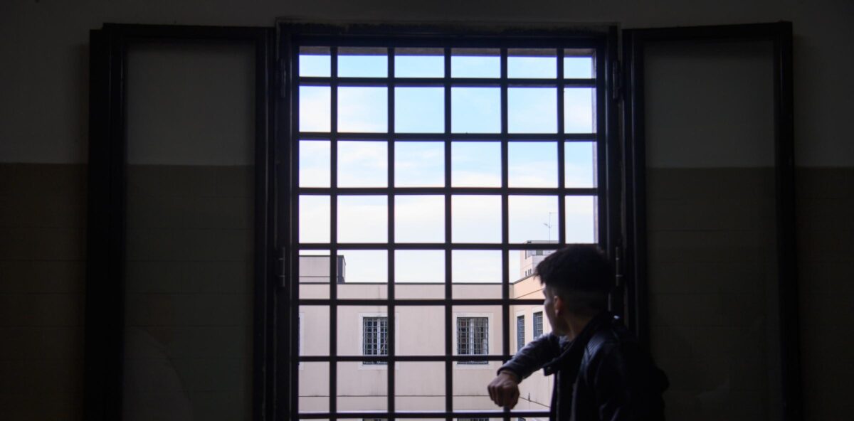 carcere prato nuove perquisizioni dopo rivolte e violenze