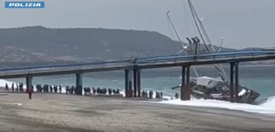 Migranti, scoperta rete di trafficanti: 25 arresti