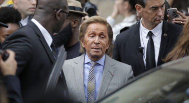 Ladri nella villa di Valentino a Roma: il vigilante spara e li mette in fuga