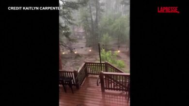 Usa, alluvione in New Mexico: casa trascinata via dal fiume in piena