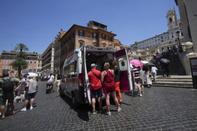 Caldo killer, triplicati i morti: 1.500 in più in 12 città europee