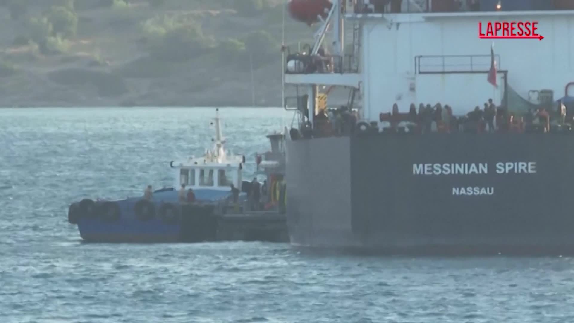 Migranti, centinaia trasferiti ad Atene da Creta Migranti, centinaia trasferiti ad Atene da Creta