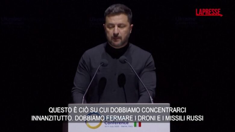Ucraina, Zelensky: "Servono più finanziamenti per la difesa aerea"