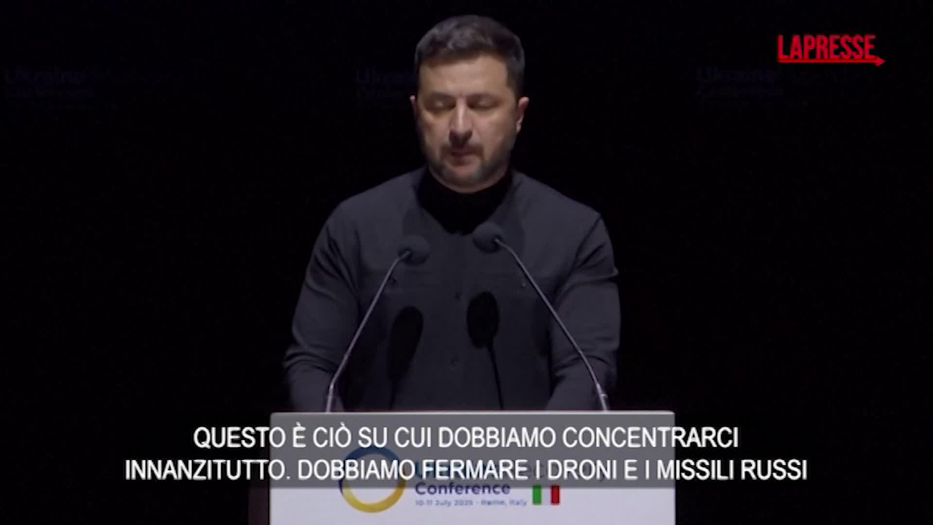Ucraina, Zelensky: "Servono più finanziamenti per la difesa aerea" Ucraina, Zelensky: "Servono più finanziamenti per la difesa aerea"