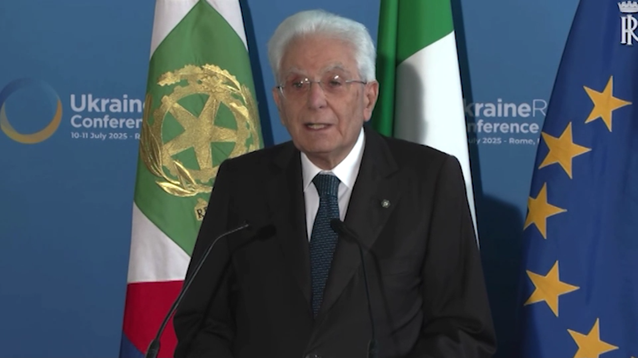 Ucraina, Mattarella: "Omaggio a resistenza Kiev, sacrifici rivolti a futuro" Ucraina, Mattarella: "Omaggio a resistenza Kiev, sacrifici rivolti a futuro"