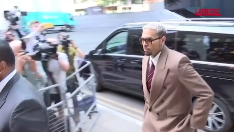 Londra, cantante Chris Brown in tribunale per l'accusa di aggressione