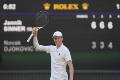 Wimbledon 2025: Sinner in finale per la rivincita con Alcaraz, demolito Djokovic