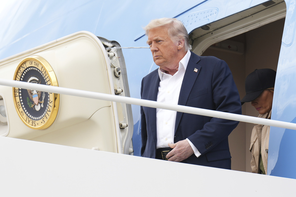 Ucraina, Trump: “Armi a Kiev tramite la Nato che ci pagherà il 100%”. Lunedì annuncio sulla Russia Ucraina, Trump: “Armi a Kiev tramite la Nato che ci pagherà il 100%”. Lunedì annuncio sulla Russia