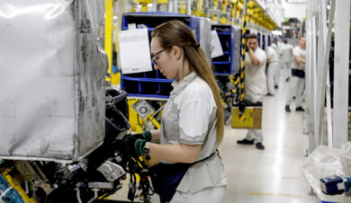 Pil, Bankitalia: “+ 0,6% nel 2025. Incertezza rallenta crescita”