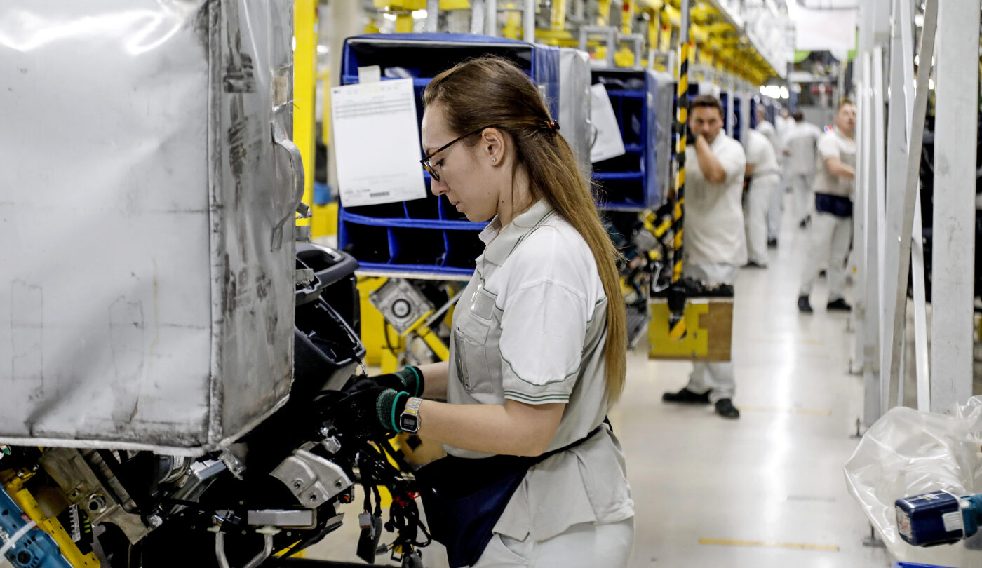 Pil, Bankitalia: “+ 0,6% nel 2025. Incertezza rallenta crescita”