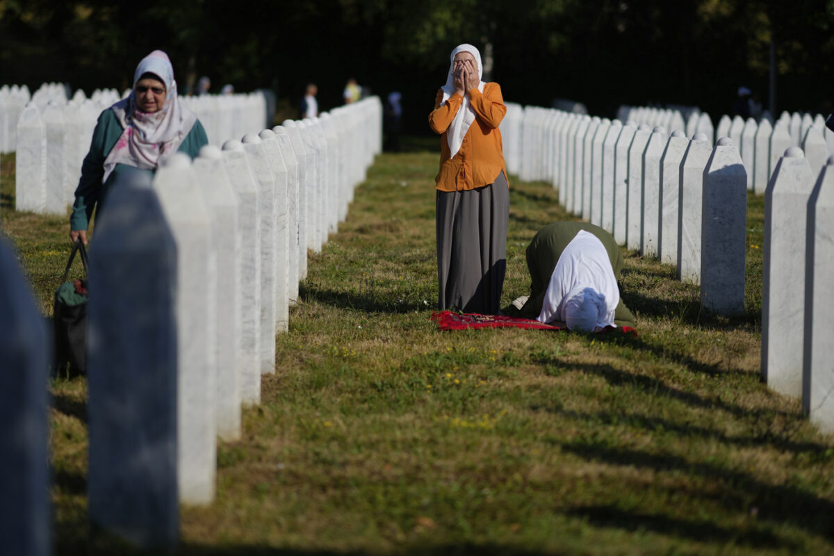 Srebrenica, Mattarella: “Emblema orrori in cui poteva sprofondare Europa”