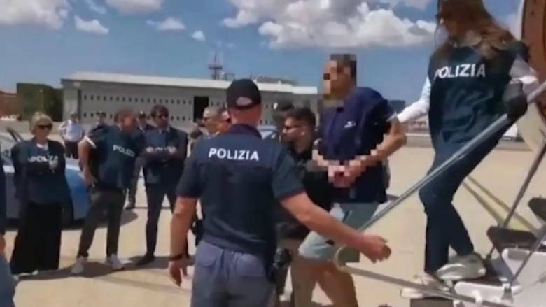 Villa Pamphili, l'arrivo di Francis Kaufmann a Ciampino