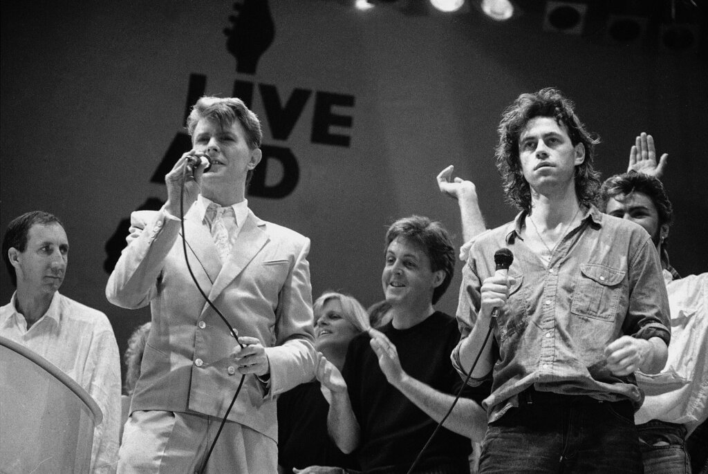 Galleria foto '‘Live Aid’ compie 40 anni: le 5 foto simbolo del concerto benefico che cambiò il mondo' - foto 5
