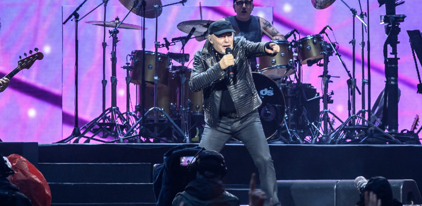 Vasco Rossi, in poche ore sold out i biglietti dei concerti del 2026