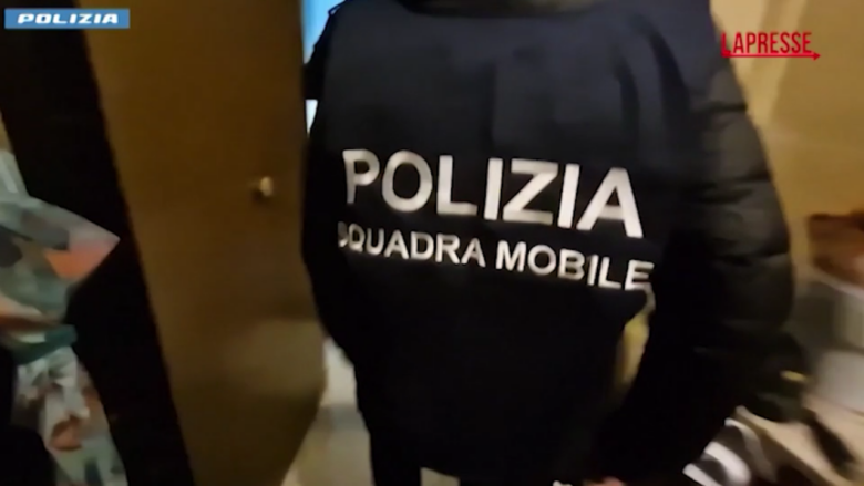 Migranti: documenti falsi e finte pratiche per ingressi in Italia, 9 arresti