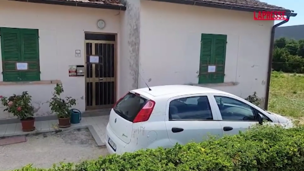 Pesaro, a Marotta 70enne spara e uccide donna a festa bambini: le immagini del luogo dell Pesaro, a Marotta 70enne spara e uccide donna a festa bambini: le immagini del luogo dell