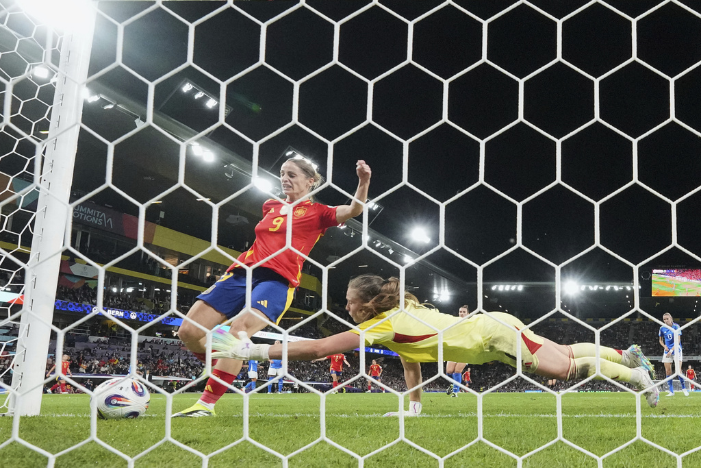 Europei femminili calcio 2025: Italia Spagna 1 3 ma azzurre ai quarti Europei femminili calcio 2025: Italia Spagna 1 3 ma azzurre ai quarti