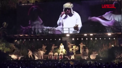 Bad Bunny, show nella sua Porto Rico: è il primo di una serie storica di concerti