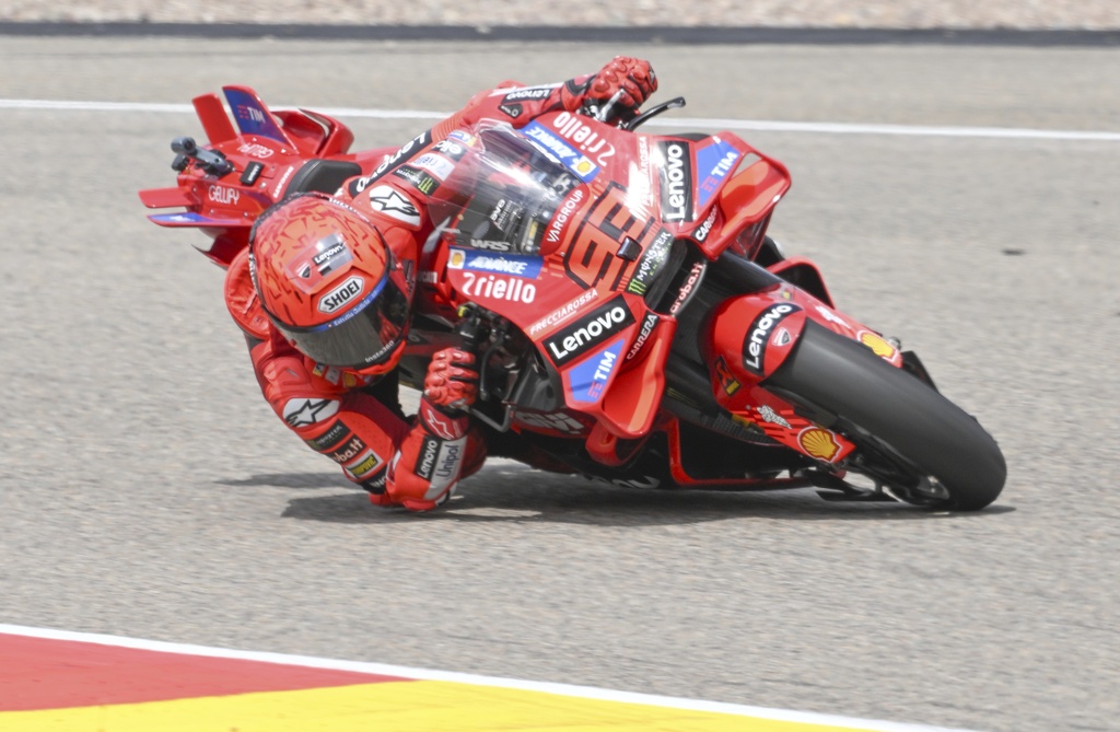 MotoGp 2025, Gp Germania: Marc Marquez domina la gara davanti al fratello Alex MotoGp 2025, Gp Germania: Marc Marquez domina la gara davanti al fratello Alex