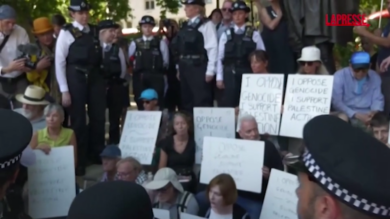 Londra, 42 arresti a una manifestazione per Palestine Action