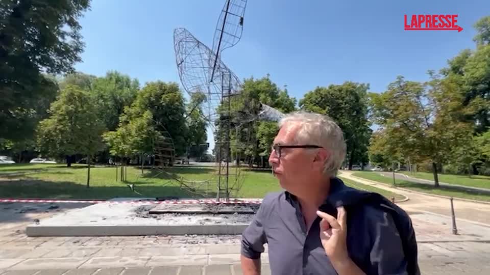 milano boeri amareggiati e tristi per rogo balena 