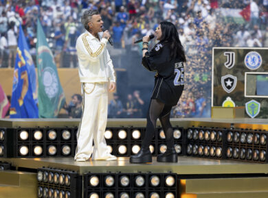 Mondiale club 2025, lo show di Laura Pausini e Robbie Williams in 7 foto -  B-Lab Live!