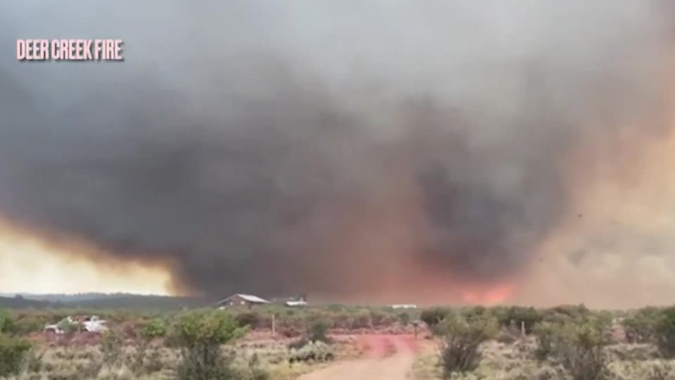 Incendi in Usa: tornado di fuoco a La Sal, in Utah Incendi in Usa: tornado di fuoco a La Sal, in Utah