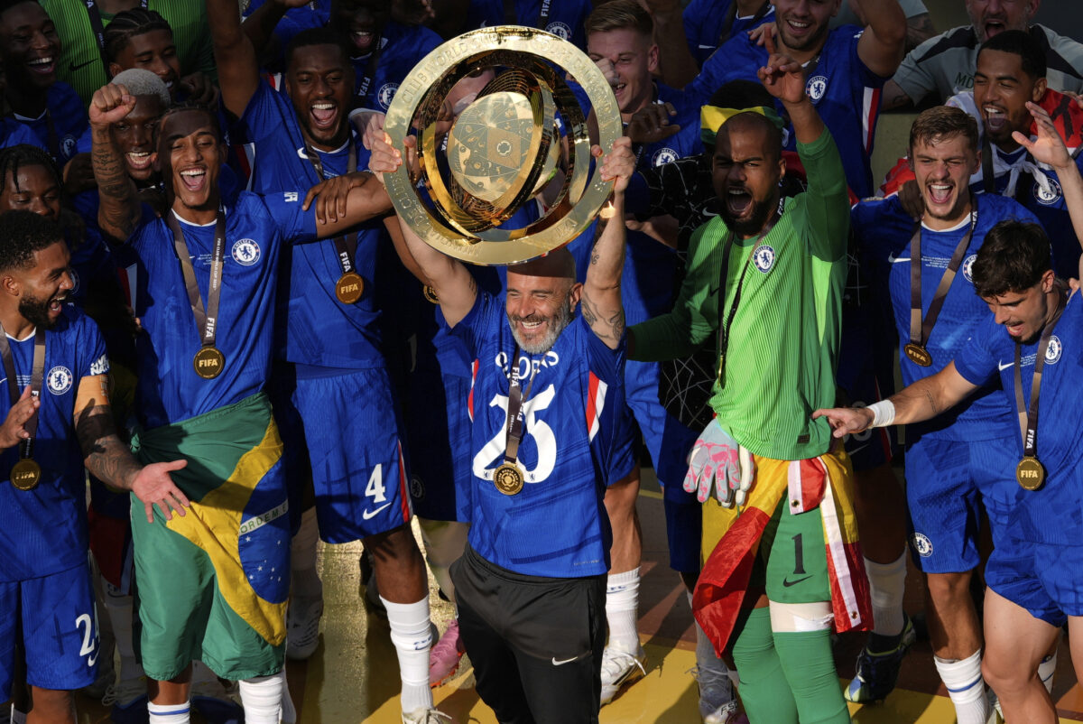 Enzo Maresca, chi è l’allenatore del Chelsea: la carriera dagli inizi con l’Ascoli al trionfo al mondiale Enzo Maresca, chi è l’allenatore del Chelsea: la carriera dagli inizi con l’Ascoli al trionfo al mondiale