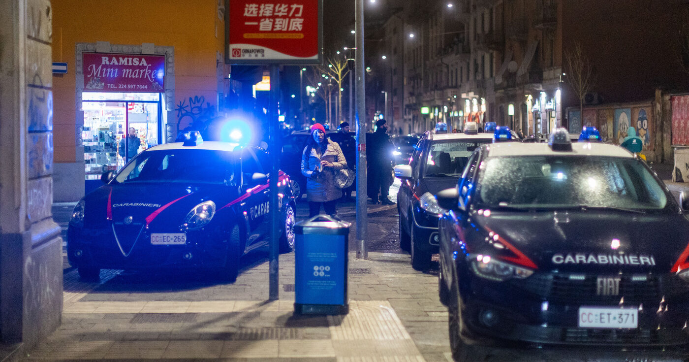 sequestra e violenta la ex in casa a milano arrestato 33enne