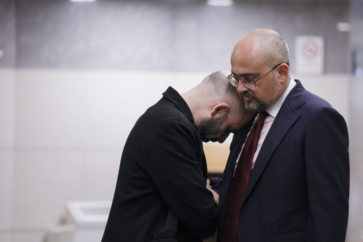 Roberto Saviano piange dopo la sentenza: confermata la condanna a Bidognetti – Le foto