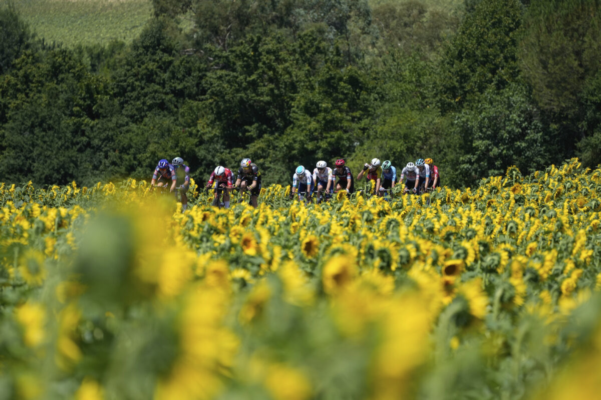 Galleria foto 'Tour de France 2025, Abrahamsen vince la tappa: Healy resta in giallo. La frazione in 5 foto' - foto 3