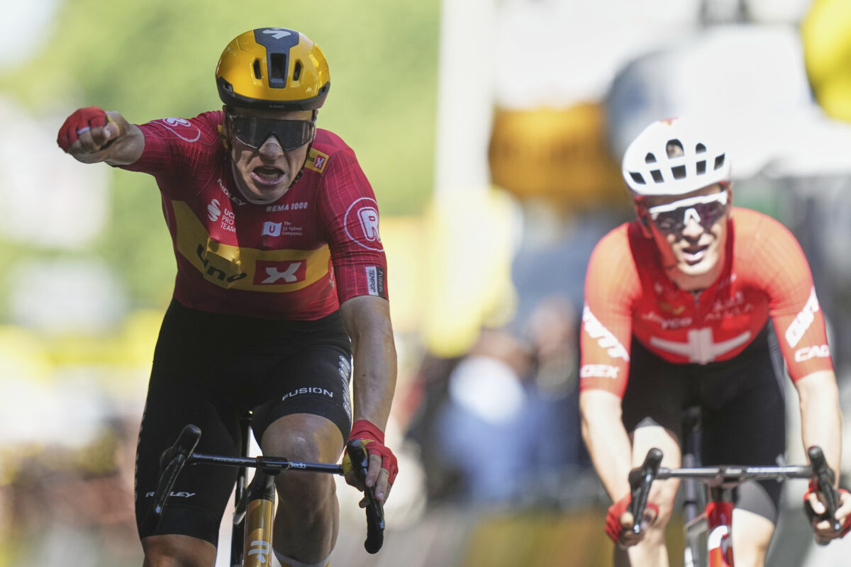 tour de france 2025 abrahamsen vince la tappa healy resta in giallo la frazione in 5 foto