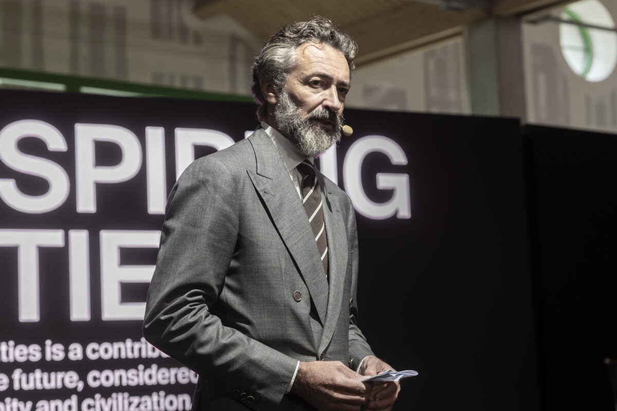 Manfredi Catella, chi è il ‘re del mattone di Milano’ coinvolto nell’inchiesta sull’urbanistica Manfredi Catella, chi è il ‘re del mattone di Milano’ coinvolto nell’inchiesta sull’urbanistica