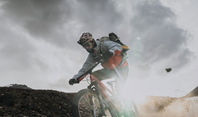 val gardena biker andreas tonelli muore precipitando in canalone
