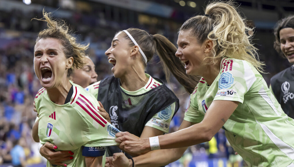 Europei femminili calcio 2025, Italia in semifinale: battuta la Norvegia 2 1 Europei femminili calcio 2025, Italia in semifinale: battuta la Norvegia 2 1