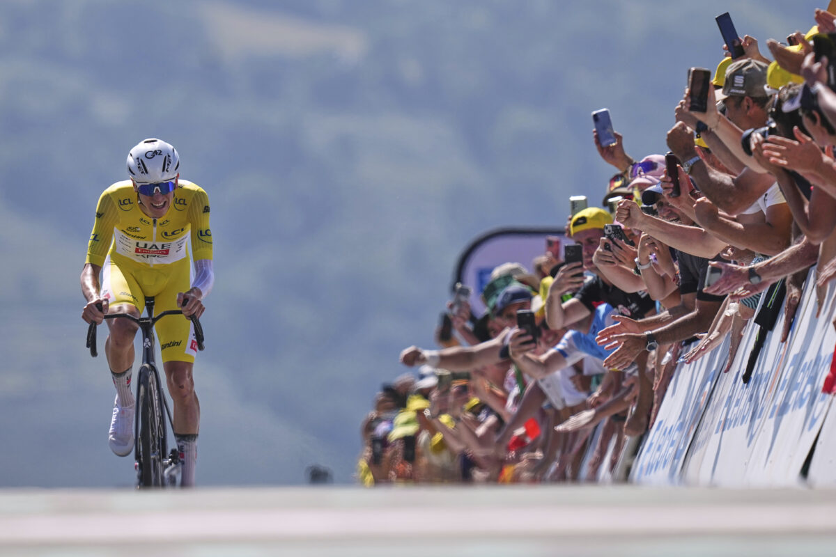 Tour de France 2025, Pogacar vince la 13a tappa: la gara in 5 foto